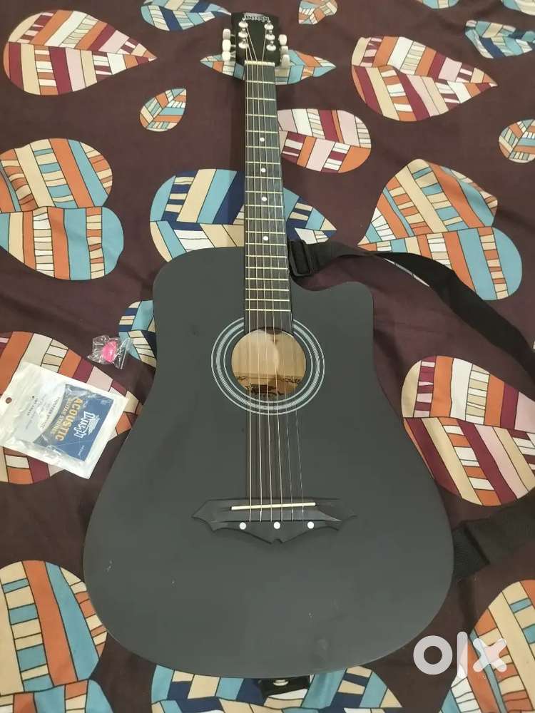 Intern Best guitar