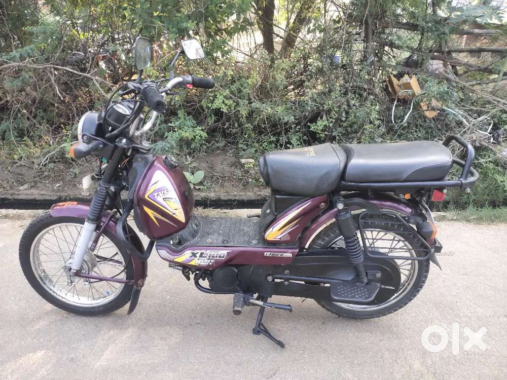 TVS XL 100
