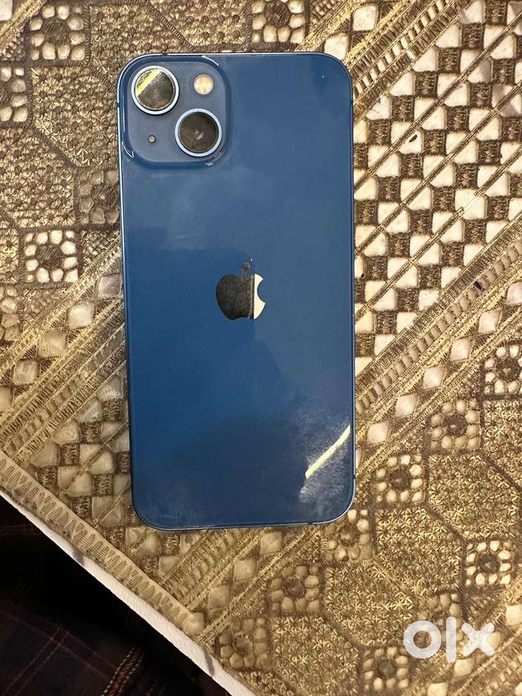 Iphone 13 blue
