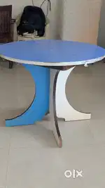 Round Wooden Center Table – Sturdy & Stylish