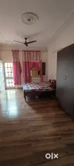 1 girl for sharing a room