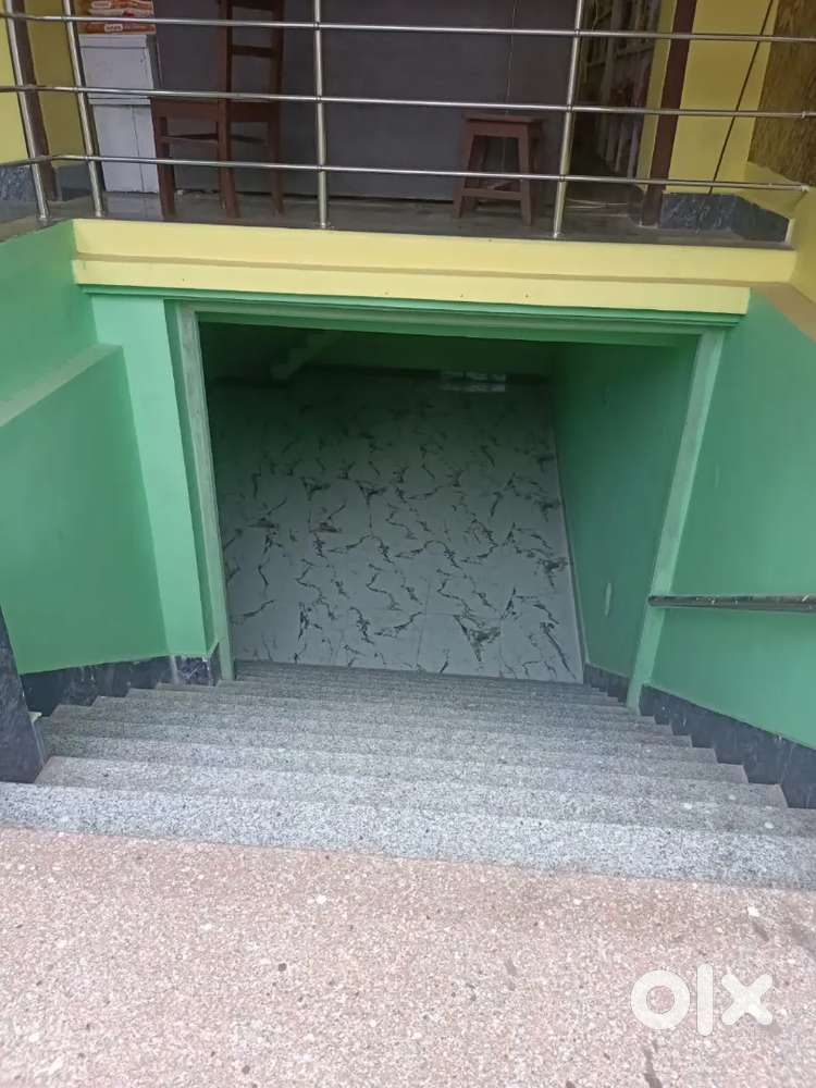 Available for rent shop and office