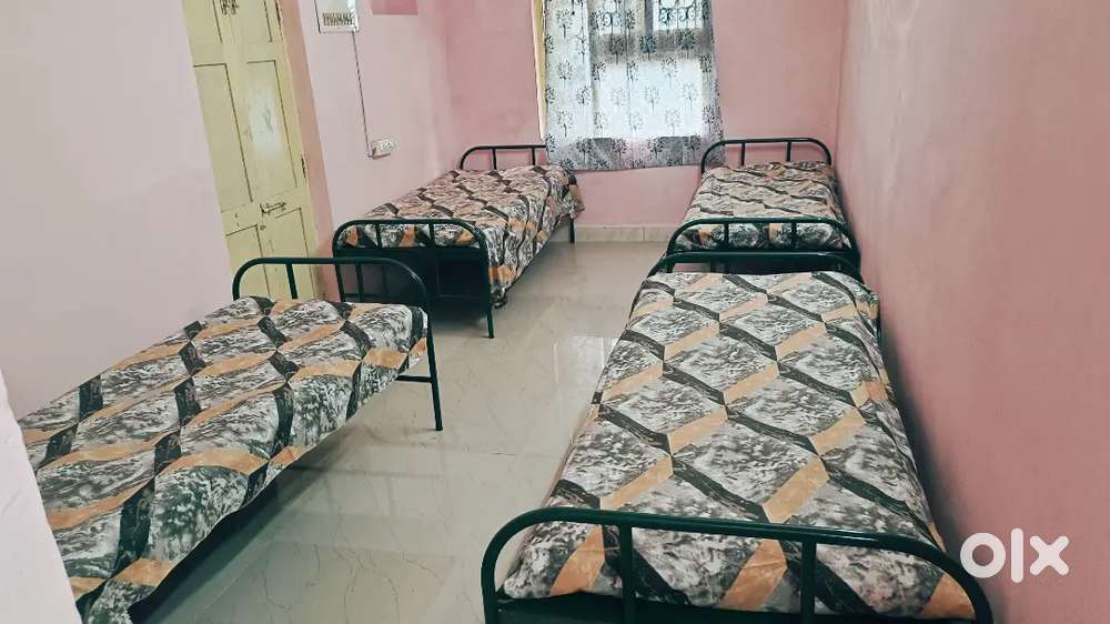 Yaash women's hostel teynampet near eldams road bus stand