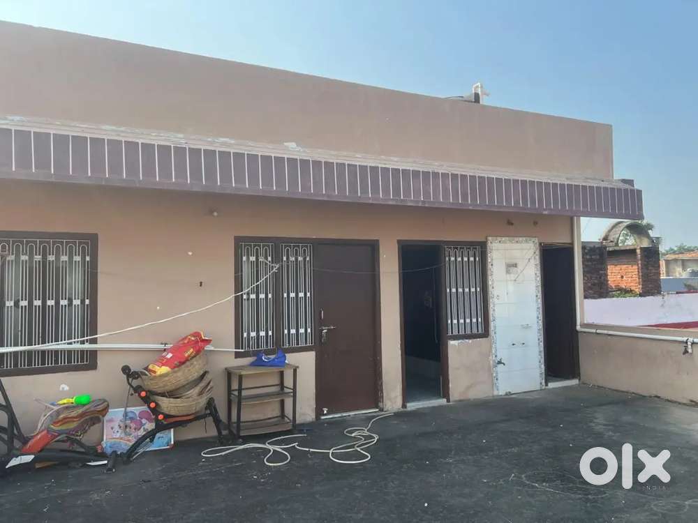 Spacious 1 bhk with terrace, Kitchen & Bathroom