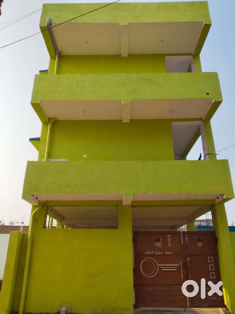 Behind pahi place near oxygen park morabadi