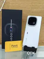 BRAND NEW CONDITION IQOO 13 12GB 256GB JUST AT 48900/--