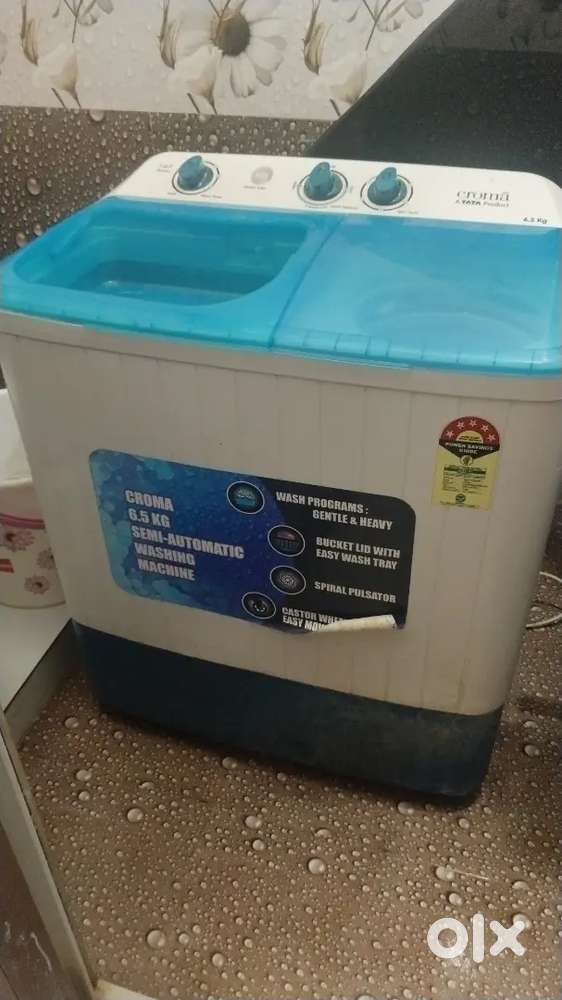 Selling croma washing machine
