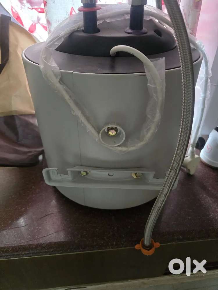 Crompton Arno Neo 10 litre Electric Water Heater