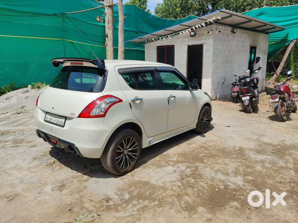 Maruti Suzuki Swift 2016 Diesel 125000 Km Driven