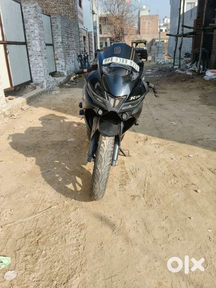 Yamaha r15 v4 ..Best modified and well maintained