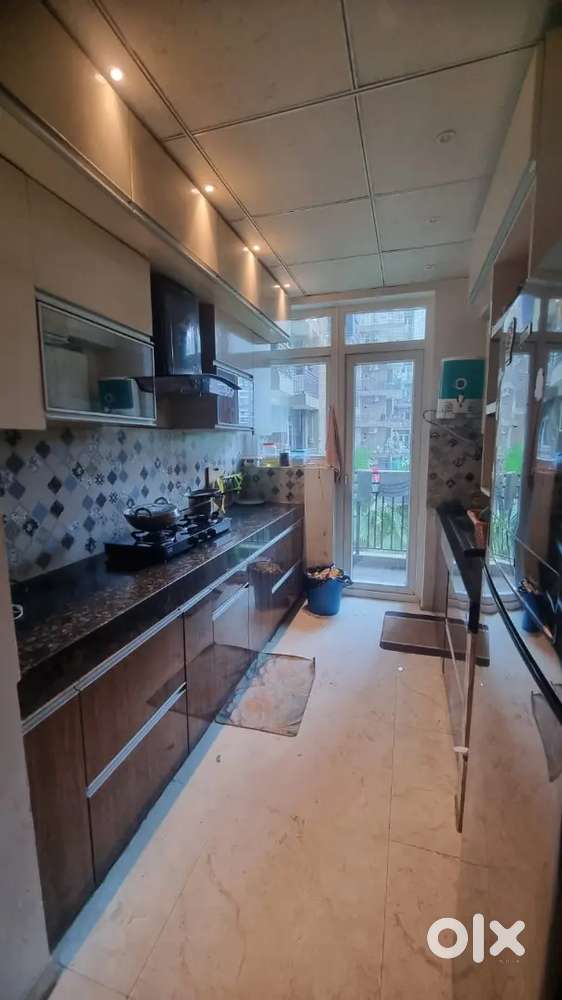 3 bhk fully furnished flat available in crossing republic ghaziabad