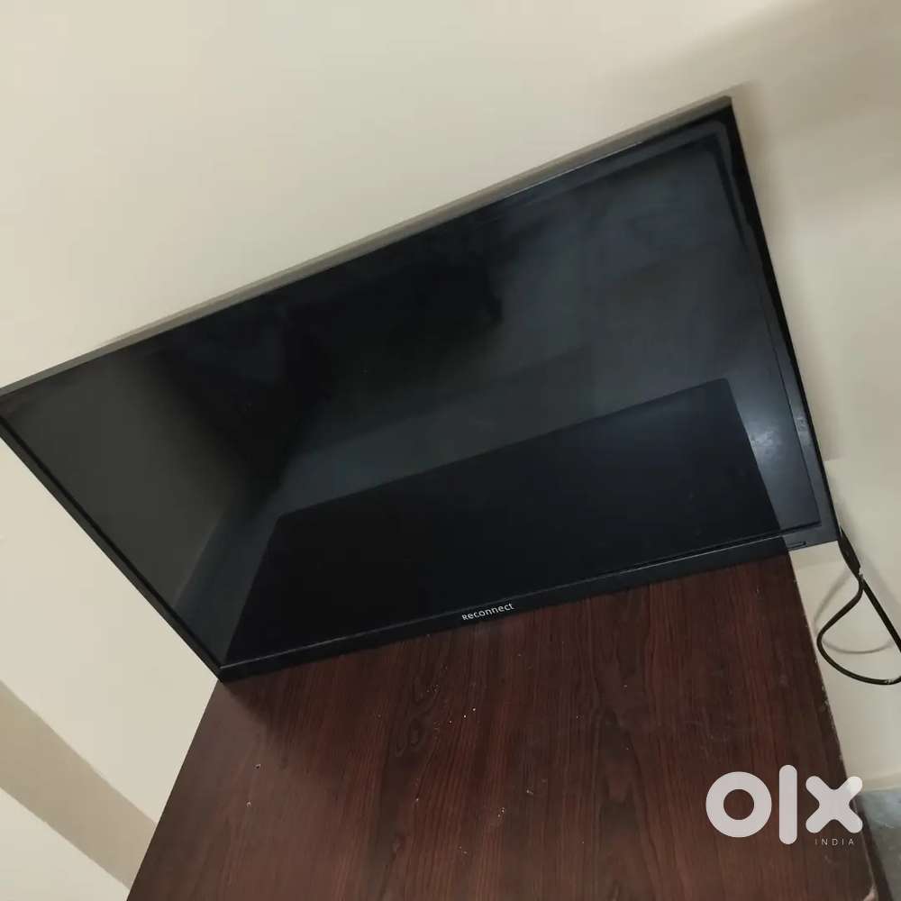 Tv , old bakelite replacement needed, 26 inch