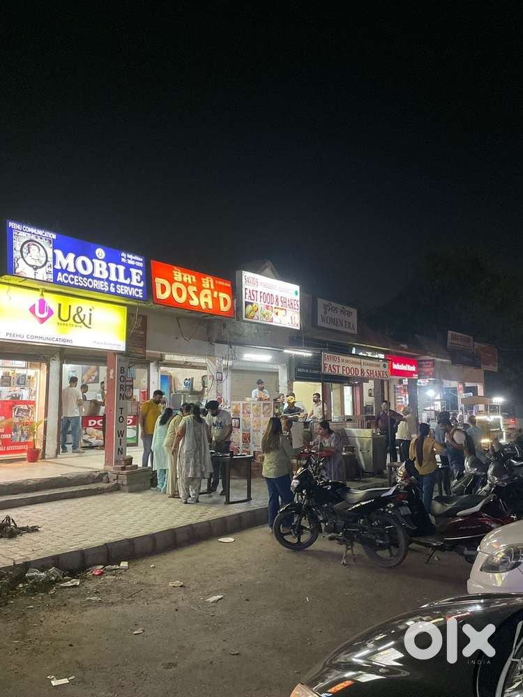 Rent old sunny enclave sec 125 near gurudwara sahib