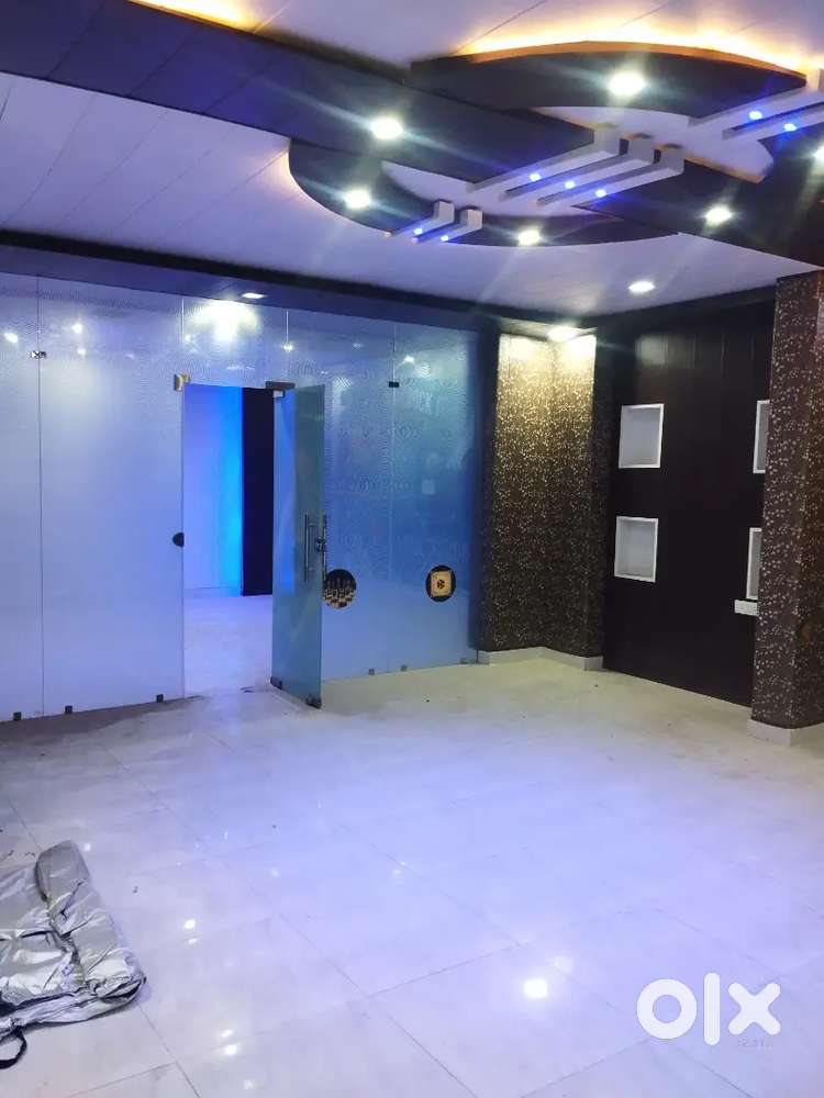 2000 sqr fut office gomti nagar lko