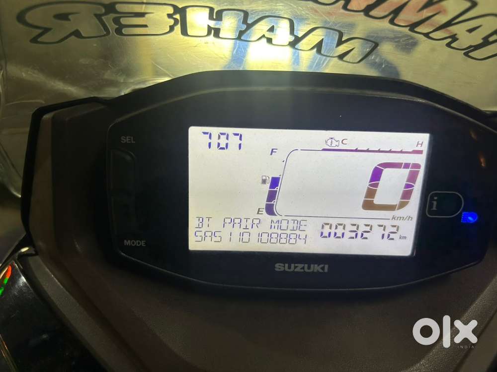 suzuki burgman 125 street bluetooth