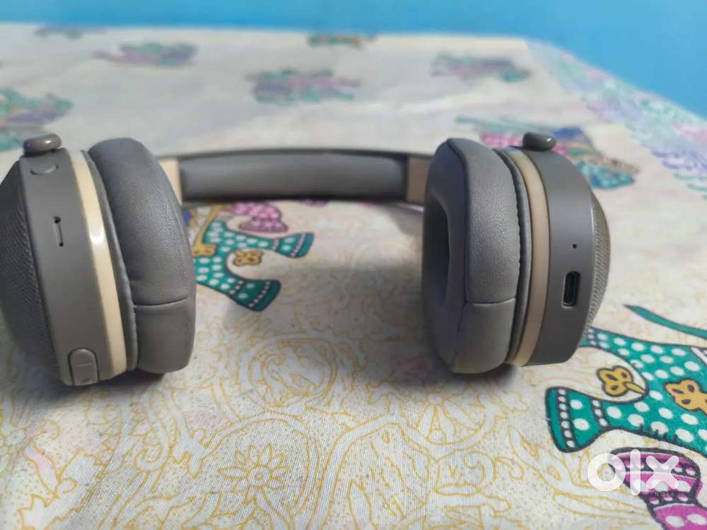 I want to sell my new head phone