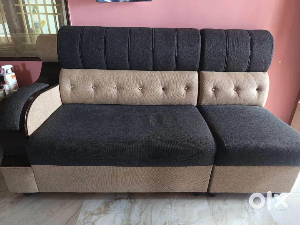 Sale for sofa 3 seats very good condition