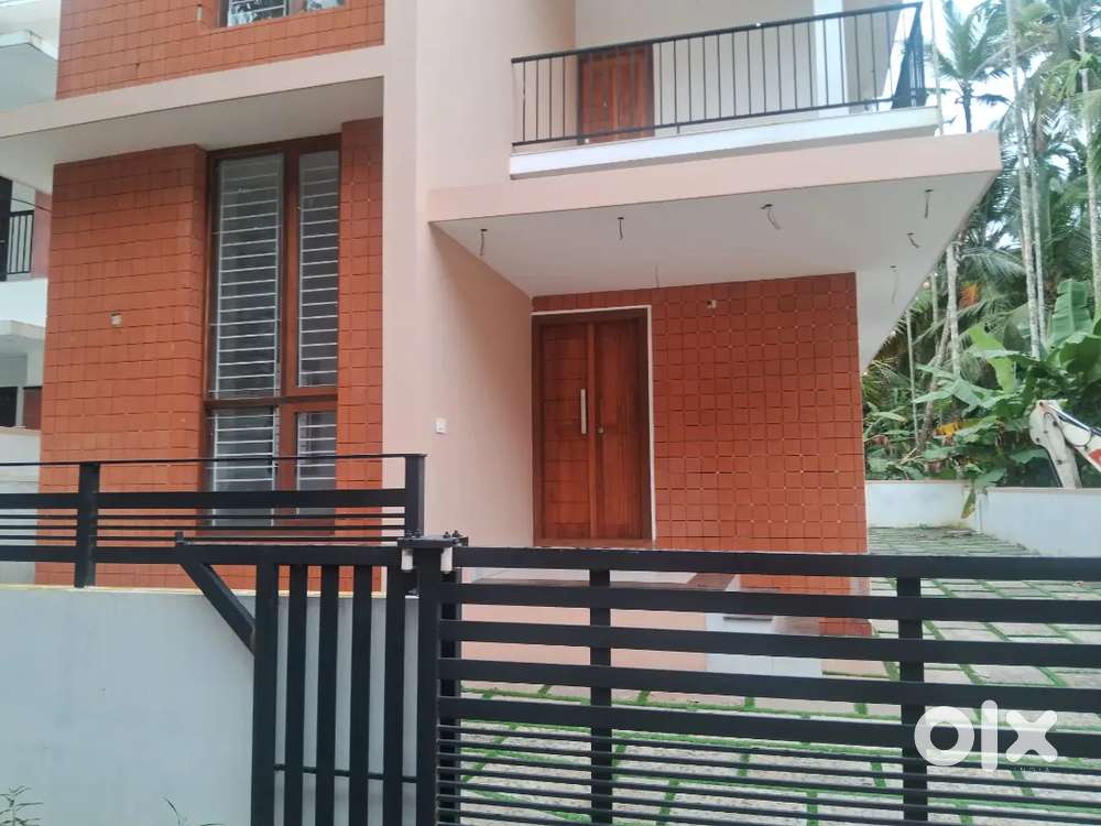 Modern new house just second plot to vellumadukunnu bypass road
