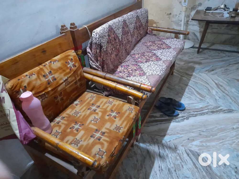 Sofa set with 2 additional chair