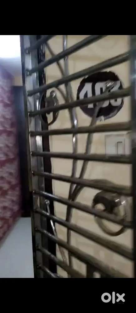 Requirement for 2 female roommates