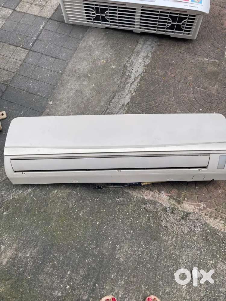 2 Ton AC for Sale-Excellent Condition