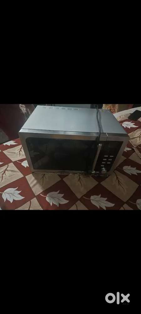 Croma microwave