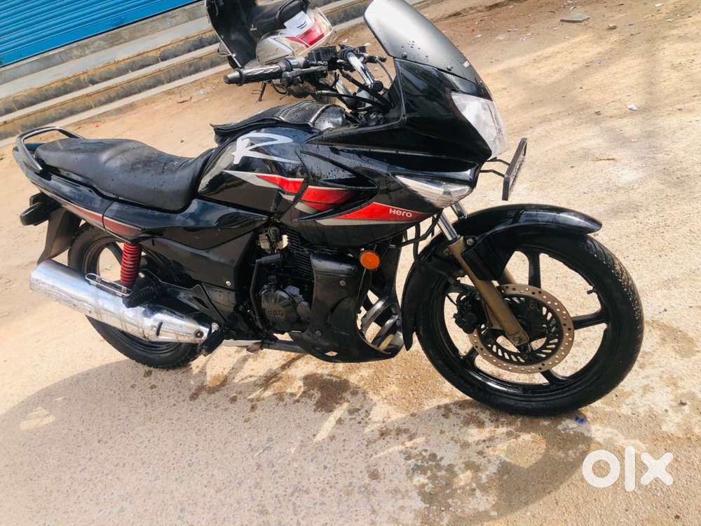 Hero karizma R