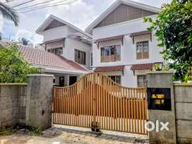 4000 Sq Ft Luxury Villa Fully Furnished For Sale near Vytila, Kochi.