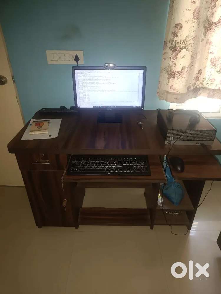 Computer Table