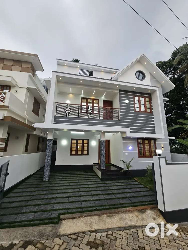 MODERN 3BHK HOUSE AT KAKKANAD INFOPARK THEVAKKAL PUKKATTUPADY