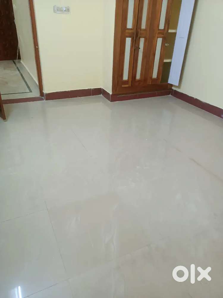 2 bhk g flor Rs 17,000 for family near Patia chook