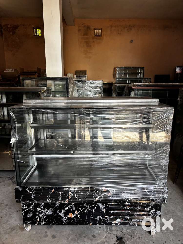 Sweet counter display fridge