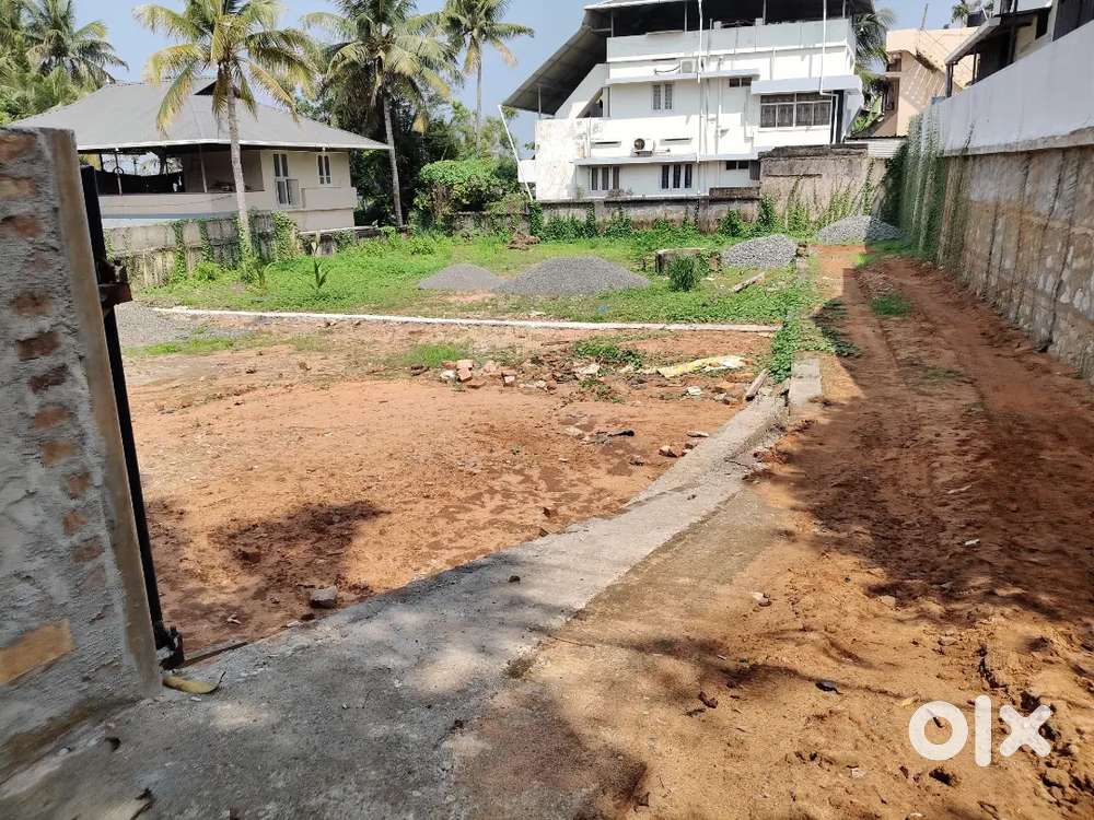കൊല്ലം ഉമയല്ലൂർ NH നിന്നും 200 മീറ്റർ മാത്രം 20 സെന്റ് പ്ലോട്ടായി