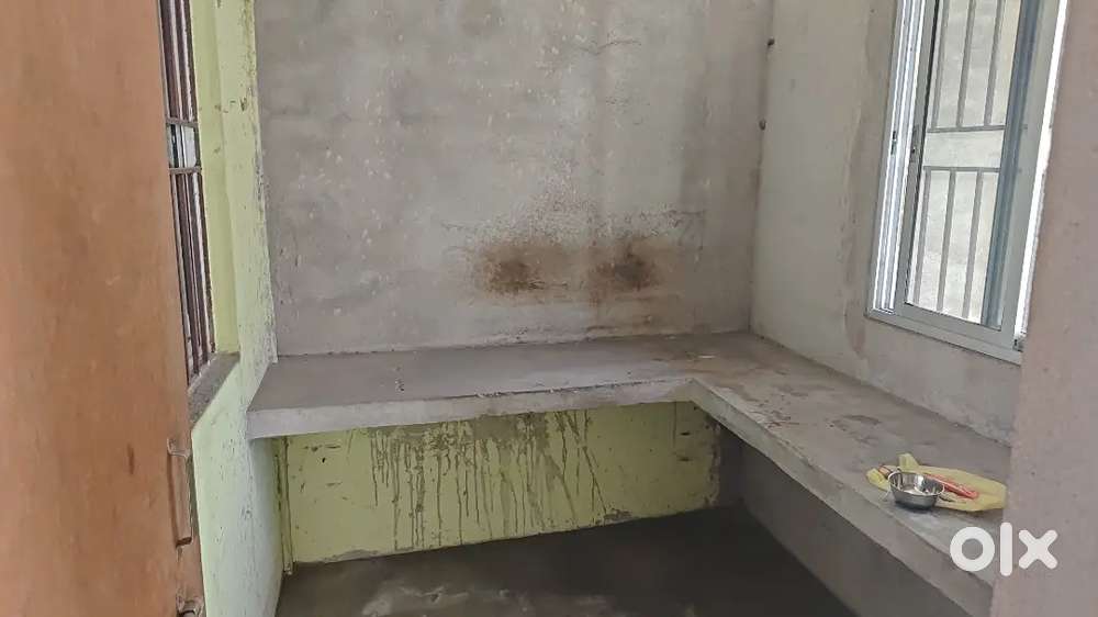 Single Women ,Men 1 BHK,