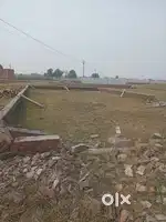 Hindustan tyles ke bagal me 400 meter andr plot hai