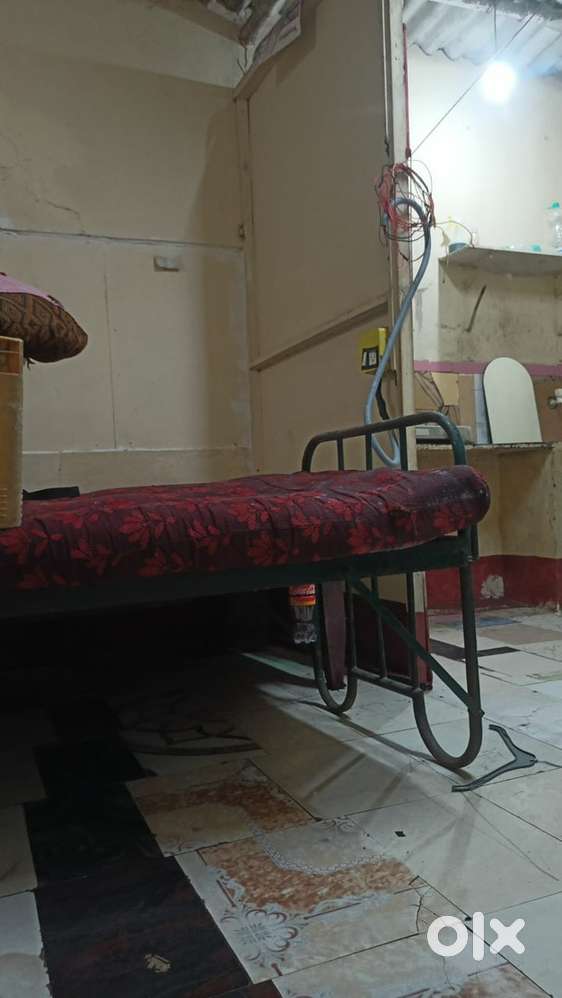 Room for rent for Bachelors