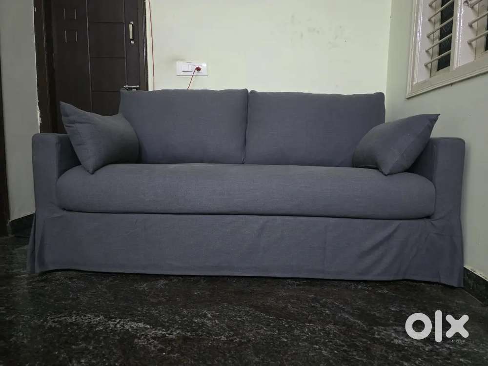 Sofa, convertible to Queen size bes