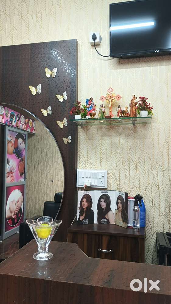 Beautician Therapist Skin - Female