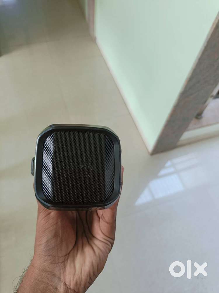 Artis bluetooth speaker
