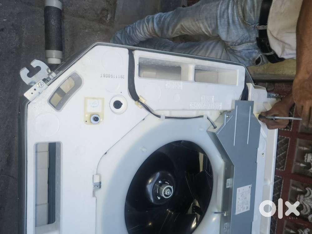 Ogeneral cassette ac available excellent working 3.5 ton 10 unit