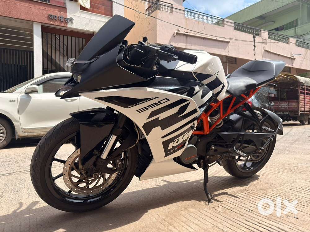 KTM RC200 2017 well maintained with 390 stickers,black colored alloys