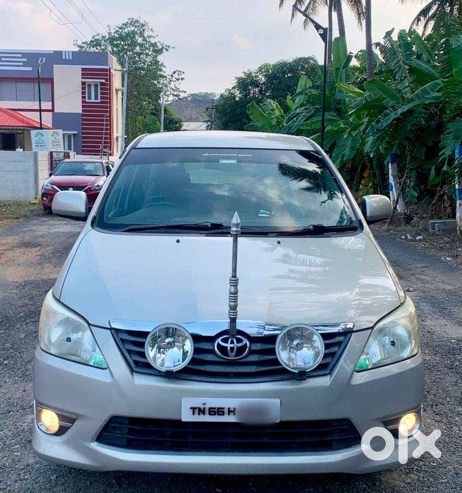 Toyota Innova 2.5 V 7 STR, 2012, Diesel