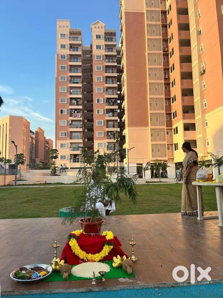 2.5bhk flat for sale in Ameenpur, fully Gated community, Ready to Move