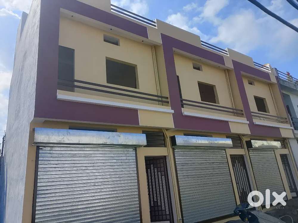 दुकाने और एक प्लाट बेचना है