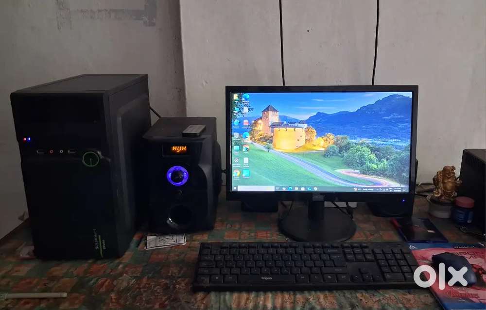 Desktop with wireless keyboard and mouse