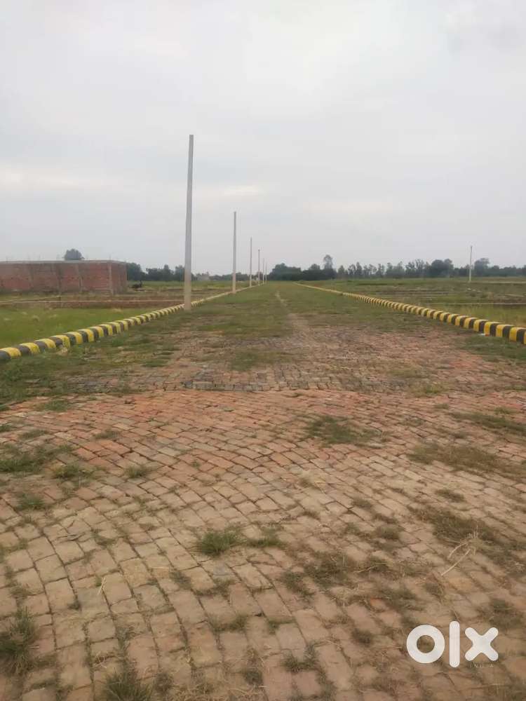 1000 sqft plot for sale