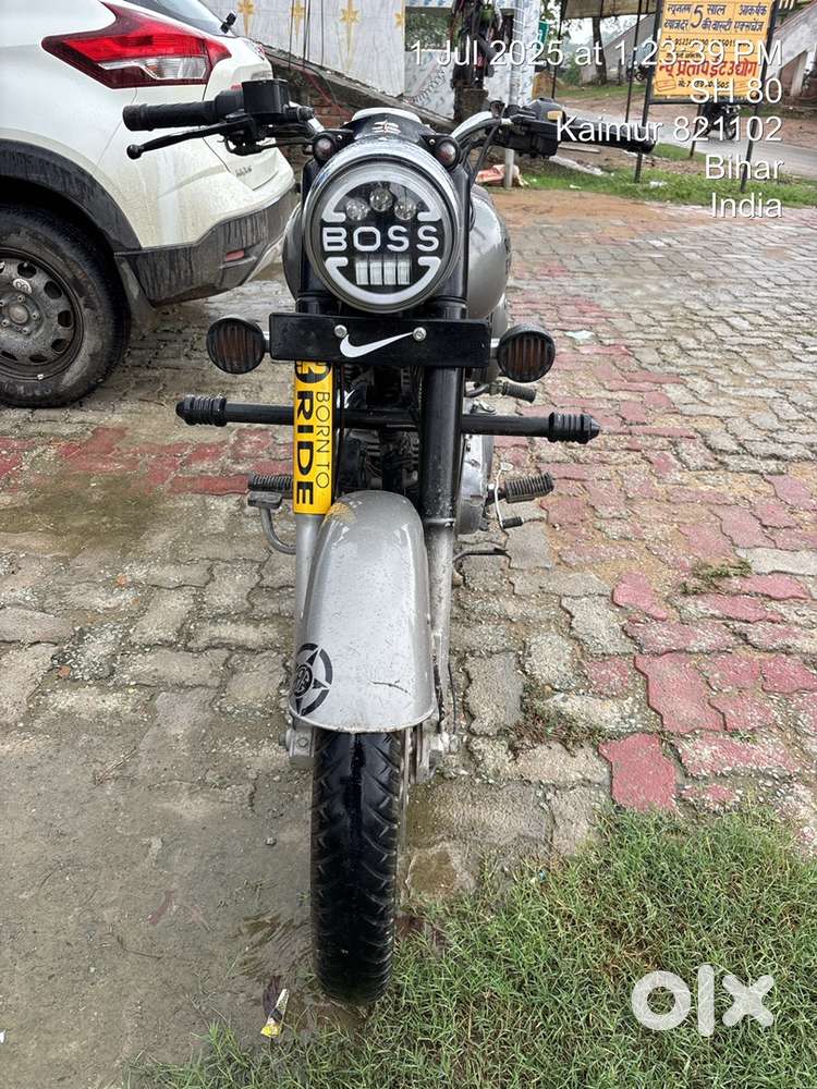 Fully Service Krake Hi Gadi Khadi Hai Well Maintained