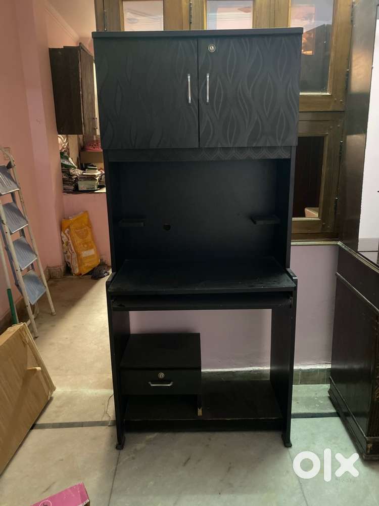 Computer Table Brand New Condition for sale @2500