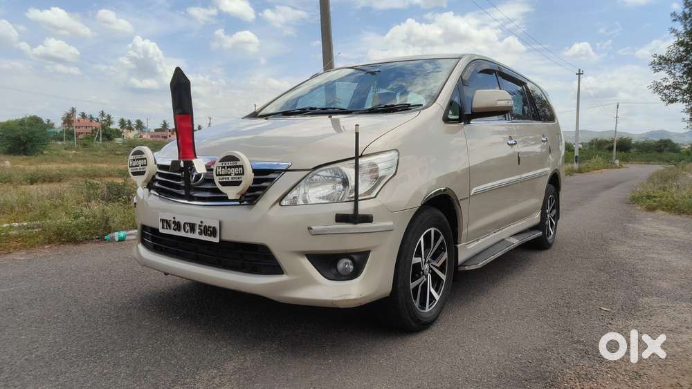 Toyota Innova 2.5 V 7 STR, 2013, Diesel