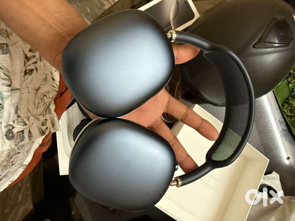 Apple airpod max not used brand new